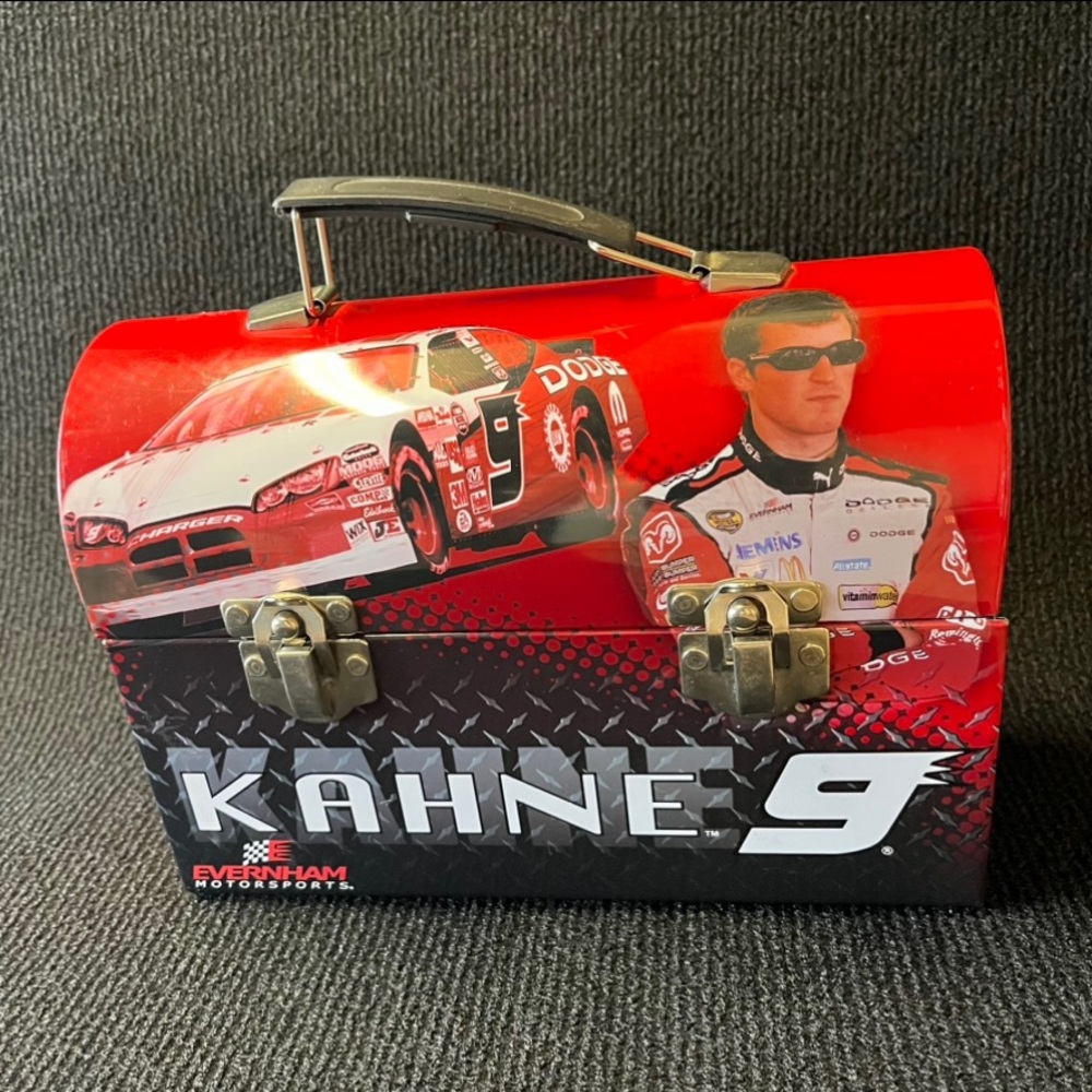 NASCAR Kasey Kahne #9 Evernham Motorsports tin lunch box.